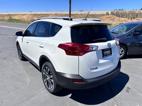 Used 2015 Toyota RAV4 Limited AWD/4WD image 4