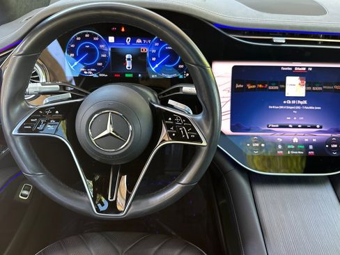 Certified 2023 Mercedes-Benz EQS 580 4MATIC Sedan image 32