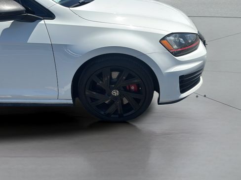 Used 2016 Volkswagen GTI SE w/ Lighting Package (SEL) FWD image 34