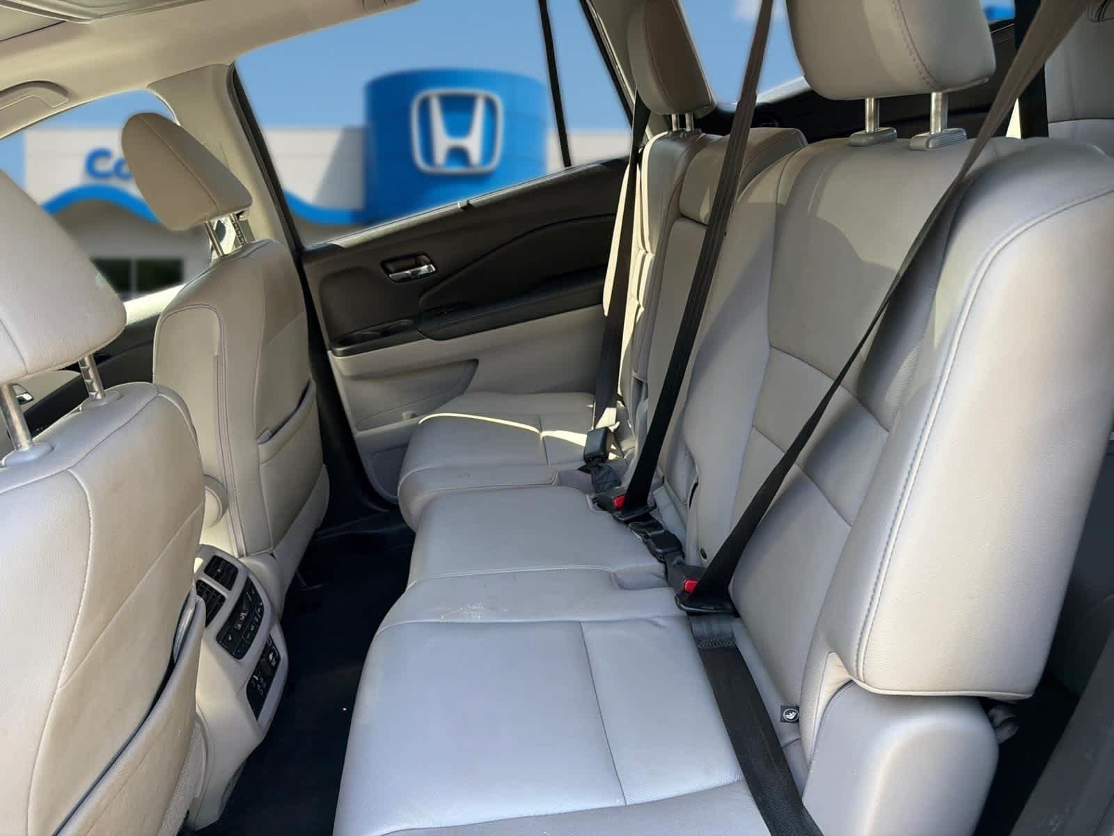 Used 2019 Honda Pilot Touring image 28
