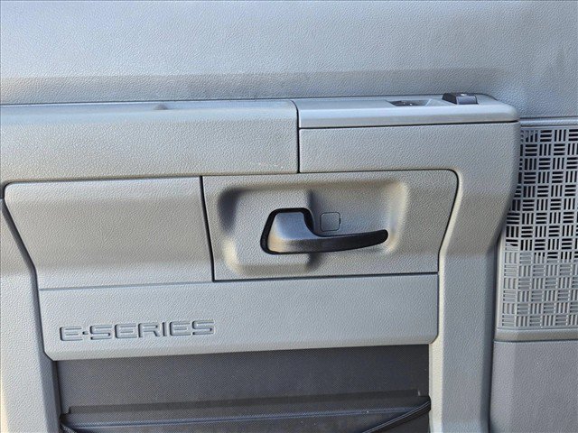 Used 2013 Ford E-350 and Econoline 350 XLT RWD image 17