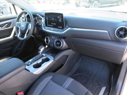Certified 2024 Chevrolet Blazer LT w/ Convenience Package image 11