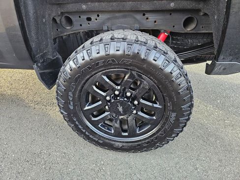 Used 2019 Chevrolet Silverado 2500 LTZ w/ Duramax Plus Package image 11