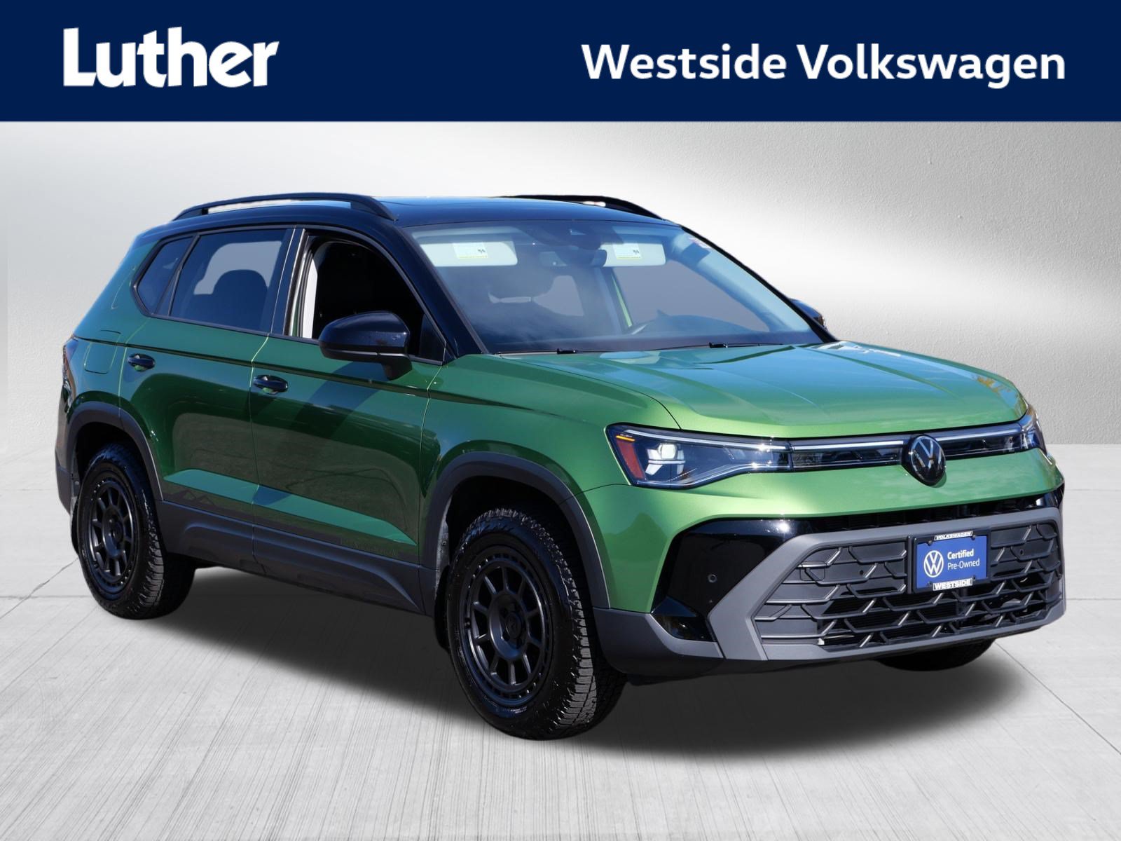 Certified 2025 Volkswagen Taos SE AWD/4WD image 1