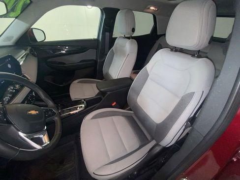 Used 2024 Chevrolet TrailBlazer LT w/ Convenience Package FWD image 14