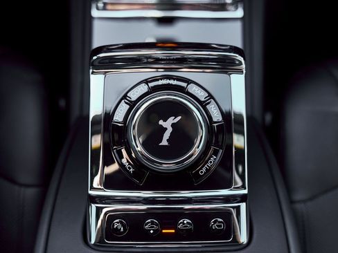 Used 2024 Rolls-Royce Phantom Sedan image 83