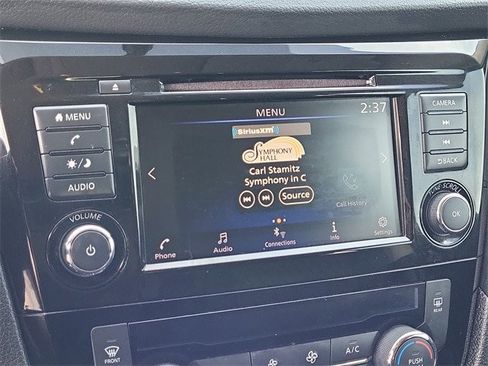 Used 2018 Nissan Rogue SV image 15