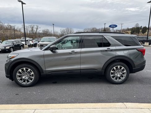 New 2026 Ford Explorer Active w/ Active Comfort Package image 12