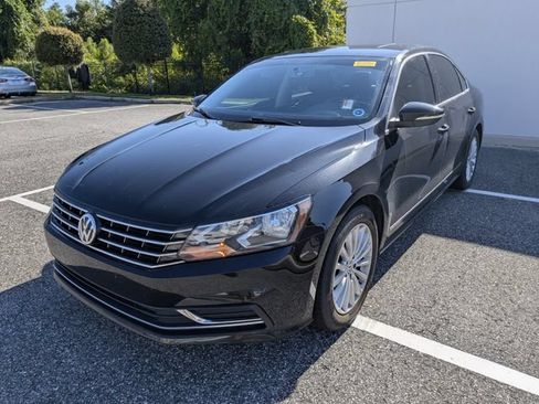 Used 2016 Volkswagen Passat 1.8T SE FWD image 2
