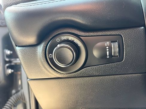 Used 2023 Dodge Durango SXT Launch Edition AWD/4WD image 12