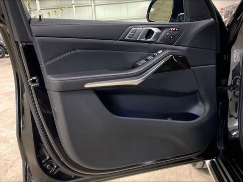 Used 2019 BMW X7 xDrive40i w/ Cold Weather Package image 22