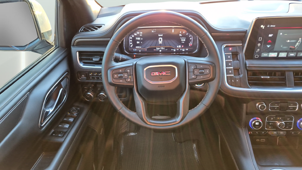 Used 2024 GMC Yukon XL AT4 w/ Technology Package AWD/4WD image 21