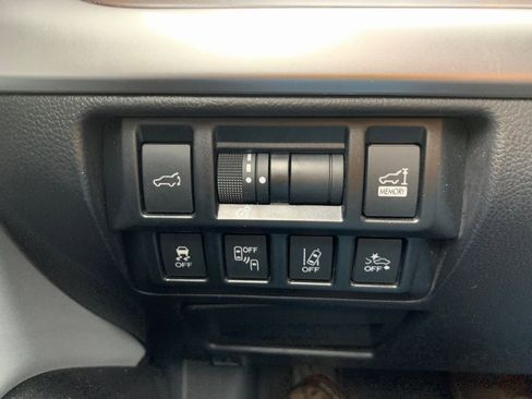 Used 2019 Subaru Outback 2.5i Limited w/ Popular Package #2 image 8