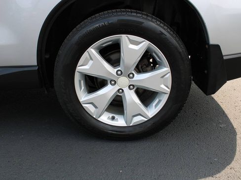 Used 2015 Subaru Forester 2.5i Premium AWD/4WD image 15