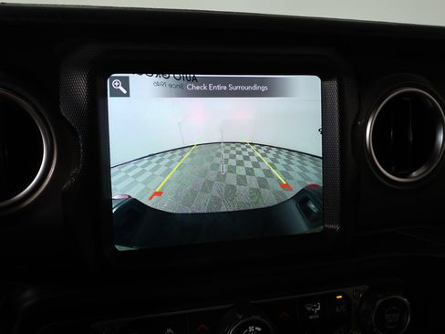 Used 2021 Jeep Gladiator Rubicon AWD/4WD image 6