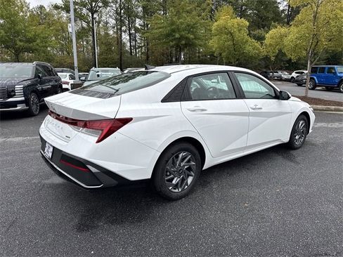 New 2026 Hyundai Elantra Blue image 7