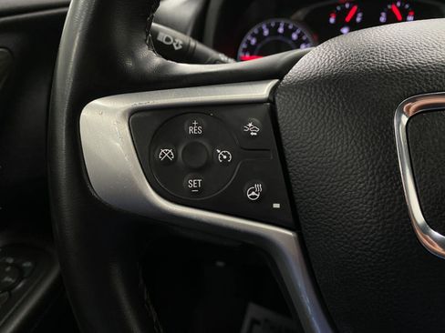 Used 2023 GMC Terrain SLT AWD/4WD image 16