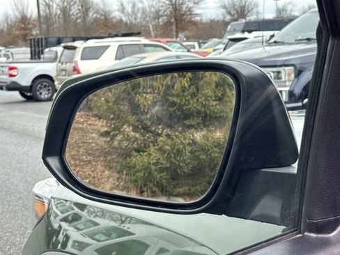 Used 2021 Toyota Tacoma TRD Off-Road image 11