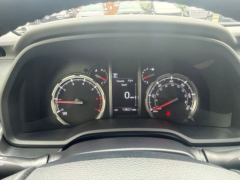 Used 2024 Toyota 4Runner Limited AWD/4WD image 26