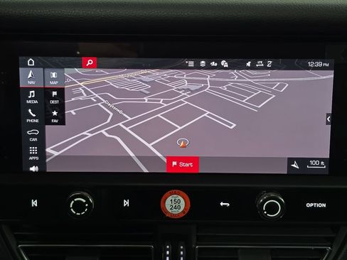 New 2026 Porsche Macan image 18