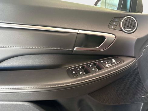 Used 2020 Hyundai Sonata Limited image 19