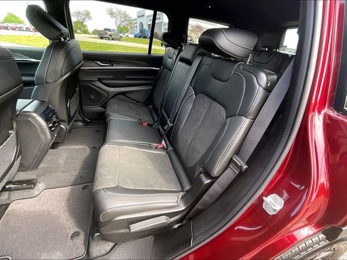 New 2026 Jeep Grand Cherokee L 4WD image 10