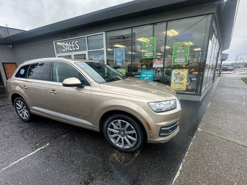 Used 2019 Audi Q7 3.0T Prestige w/ Prestige Package image 3