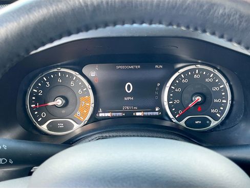 Certified 2021 Jeep Renegade Limited w/ Sun & Sound Group image 12