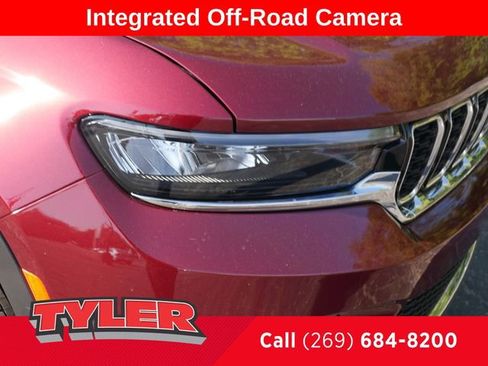New 2025 Jeep Grand Cherokee Limited w/ Luxury Tech Group II image 10
