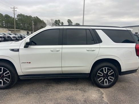 Used 2022 GMC Yukon AT4 image 3