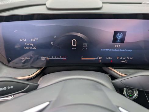 Certified 2025 Buick Envision Sport Touring image 32