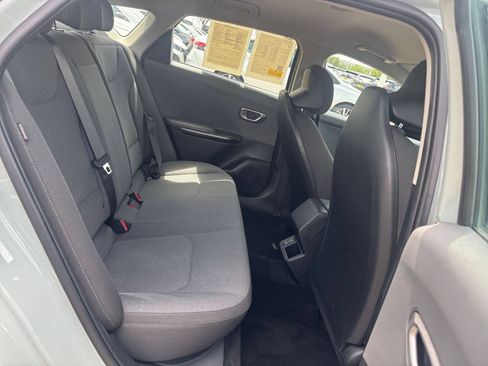 Used 2025 Kia K4 FWD image 24