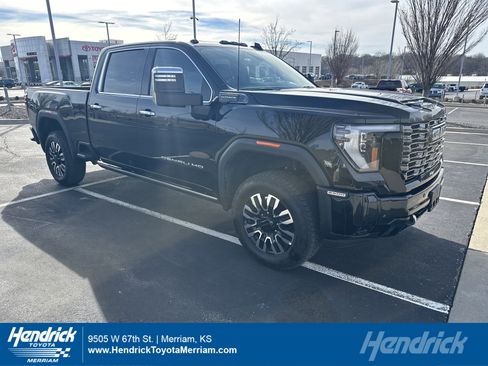Used 2025 GMC Sierra 2500 Denali Ultimate image 1