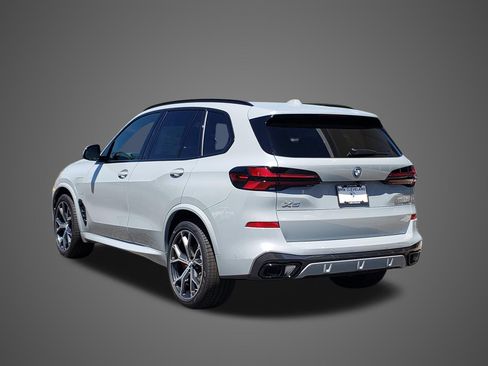 New 2026 BMW X5 xDrive50e AWD/4WD image 7