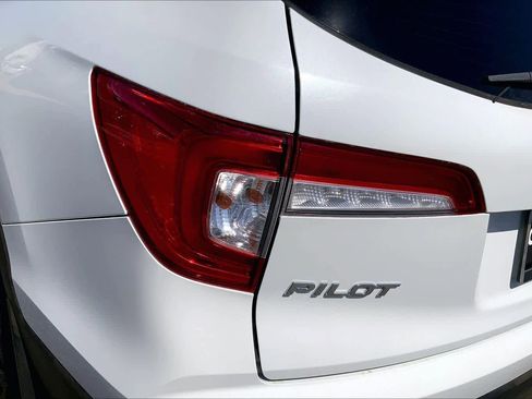 Used 2021 Honda Pilot Touring image 29