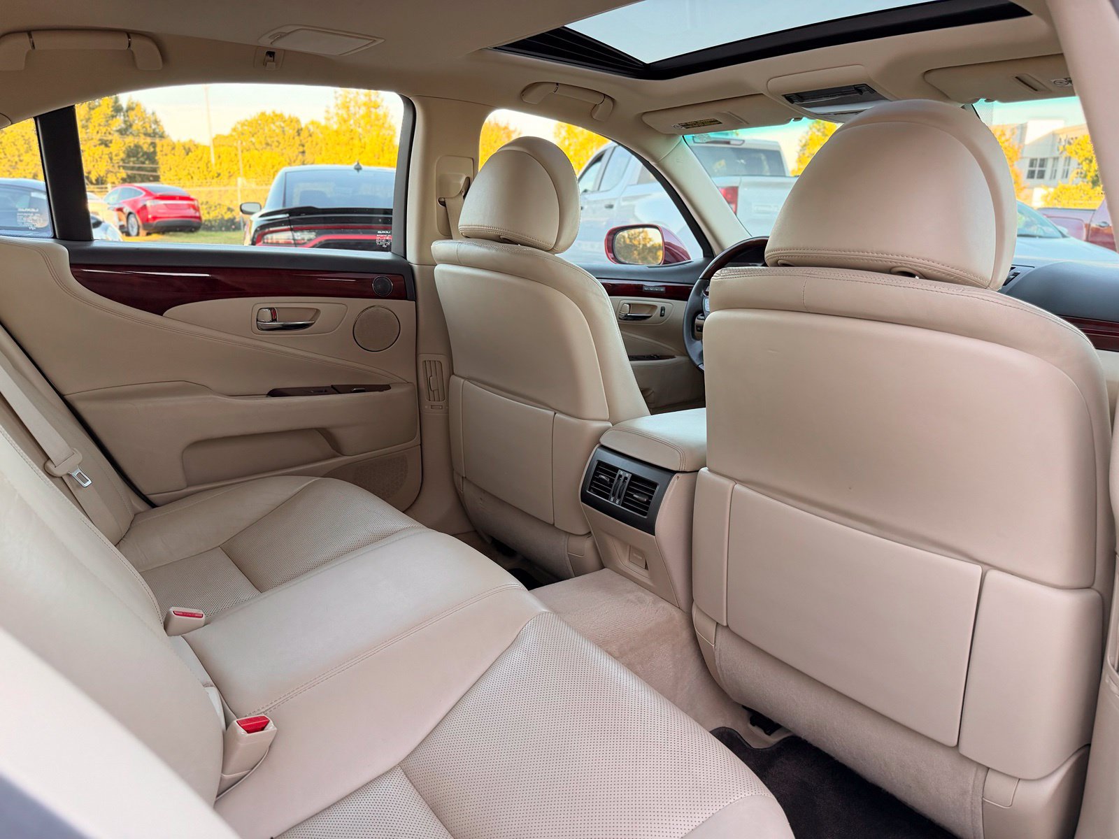 Used 2011 Lexus LS 460 AWD w/ Luxury Value Edition image 37