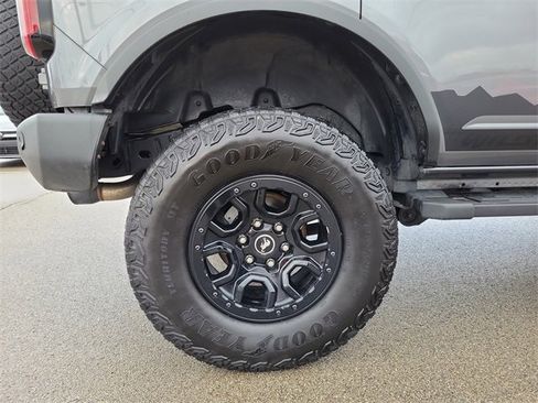 Used 2022 Ford Bronco Wildtrak image 7