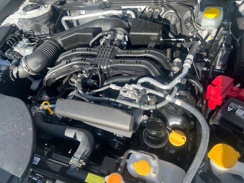 Certified 2025 Subaru Outback Premium image 10