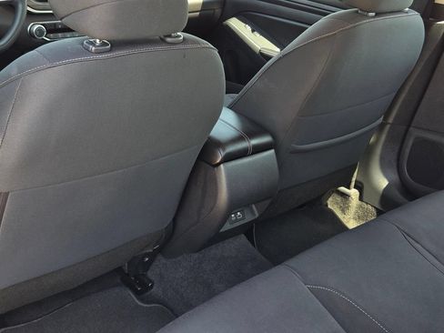 Used 2025 Nissan Altima 2.5 SV FWD image 27