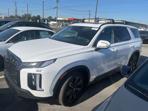 Used 2025 Hyundai Palisade XRT FWD image 2
