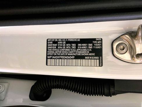 Certified 2025 Porsche Cayenne image 36