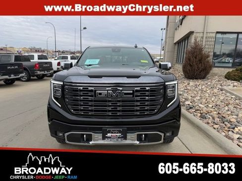 Used 2023 GMC Sierra 1500 Denali Ultimate image 2