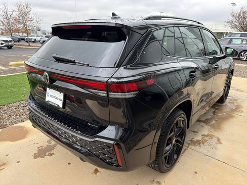 New 2026 Volkswagen Tiguan SE R-Line image 5