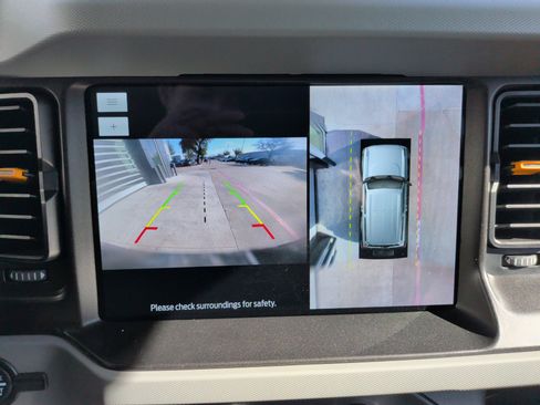 Used 2023 Ford Bronco Badlands image 24