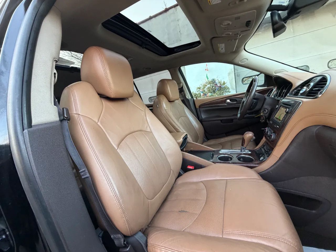Used 2016 Buick Enclave Leather AWD/4WD image 40