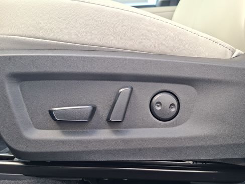 New 2026 Nissan Murano SV AWD/4WD image 12
