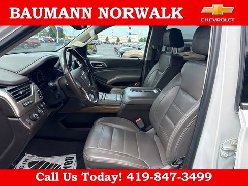 Used 2017 GMC Yukon XL Denali w/ Open Road Package AWD/4WD image 18