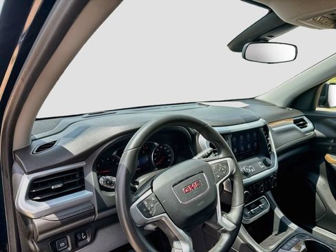 Used 2022 GMC Acadia SLE w/ Driver Convenience Package FWD image 11