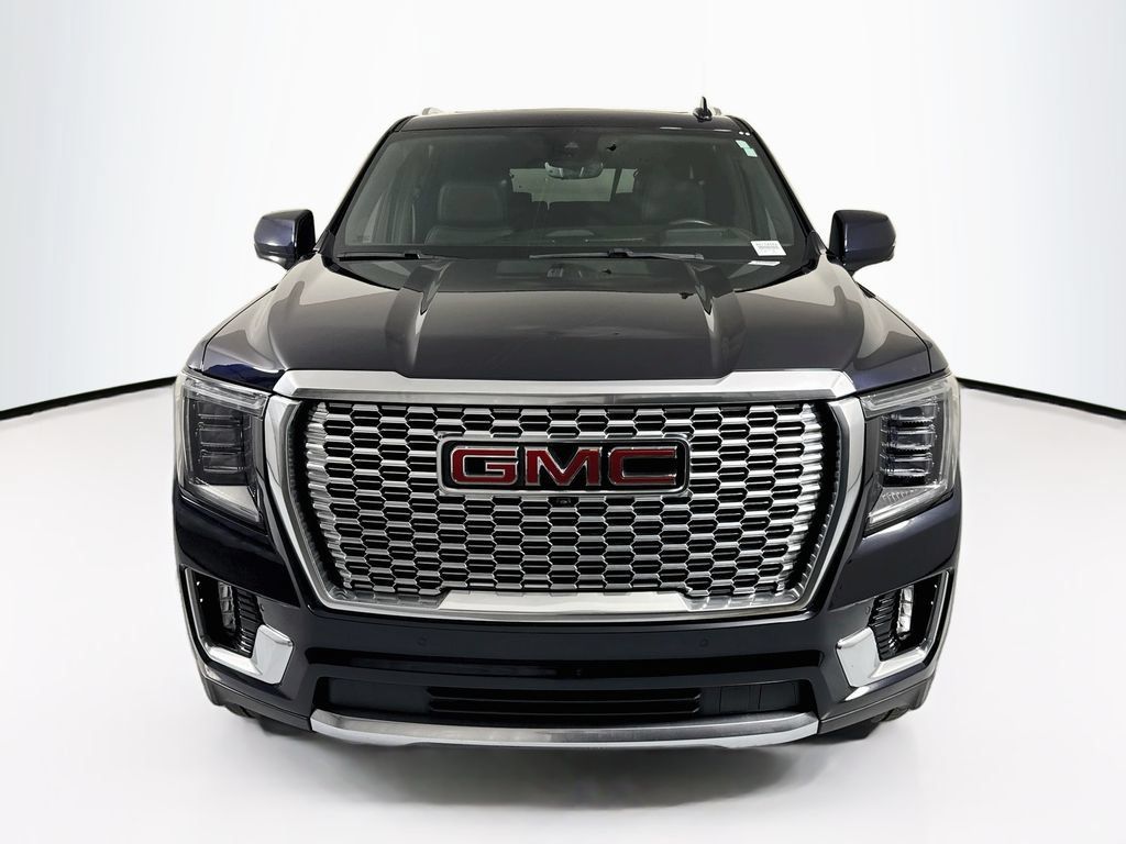 Used 2023 GMC Yukon XL Denali w/ Denali Reserve Package AWD/4WD image 2