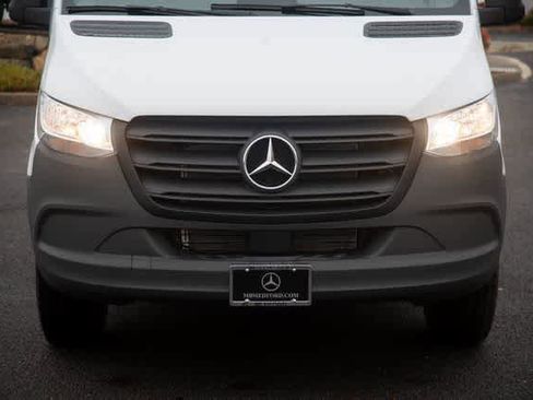 Used 2025 Mercedes-Benz Sprinter 2500 image 12